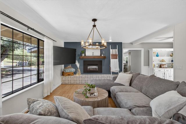7060 Calcite Dr, El Dorado, CA 95623