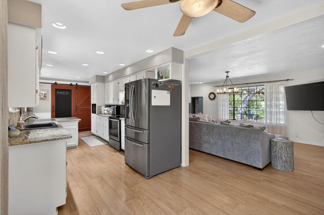7060 Calcite Dr, El Dorado, CA 95623