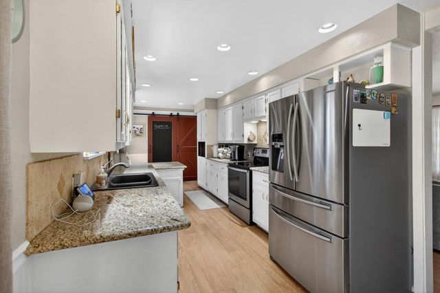 7060 Calcite Dr, El Dorado, CA 95623