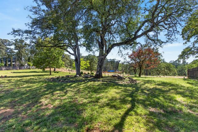 7060 Calcite Dr, El Dorado, CA 95623