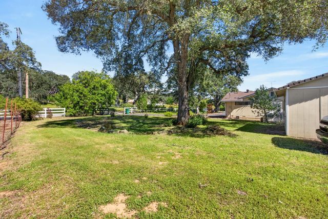 7060 Calcite Dr, El Dorado, CA 95623
