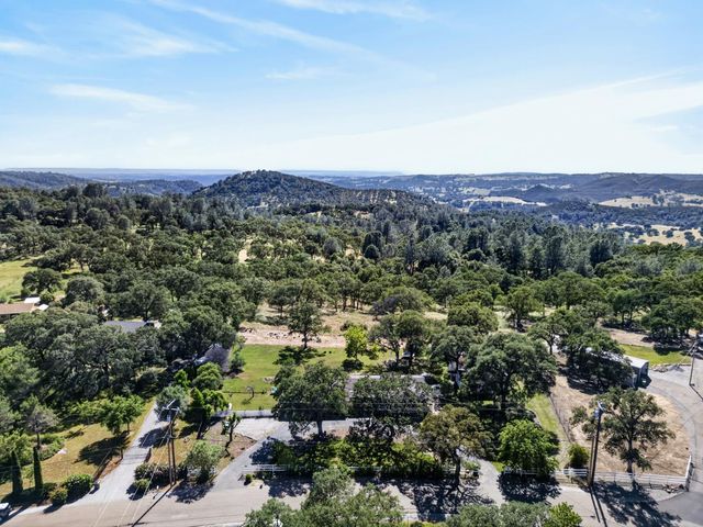 7060 Calcite Dr, El Dorado, CA 95623