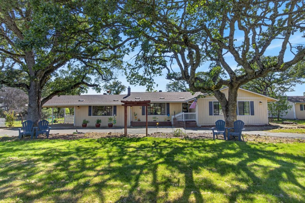 7060 Calcite Dr, El Dorado, CA 95623