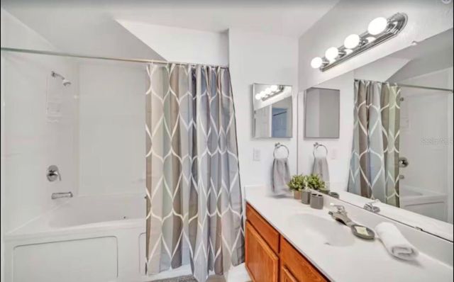 4560 E YELLOWGOLD ROAD APT 105, Kissimmee, FL 34746