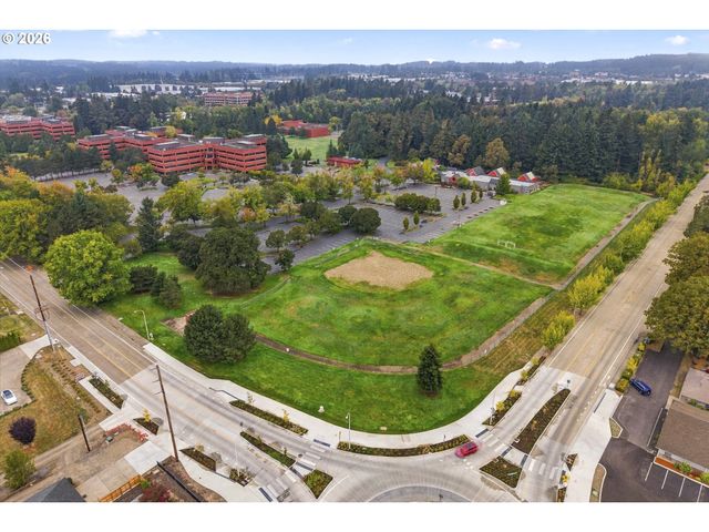 28175 Sw CANYON CREEK Rd S, Wilsonville, OR 97070