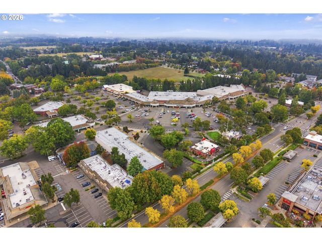 28175 Sw CANYON CREEK Rd S, Wilsonville, OR 97070