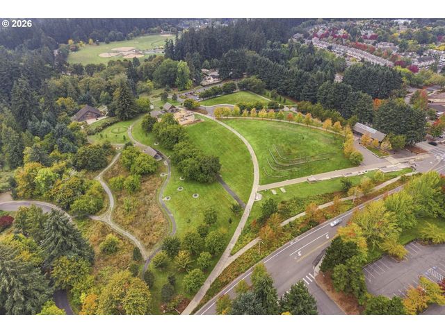 28175 Sw CANYON CREEK Rd S, Wilsonville, OR 97070