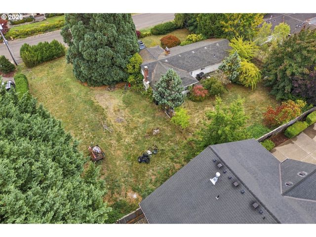 28175 Sw CANYON CREEK Rd S, Wilsonville, OR 97070