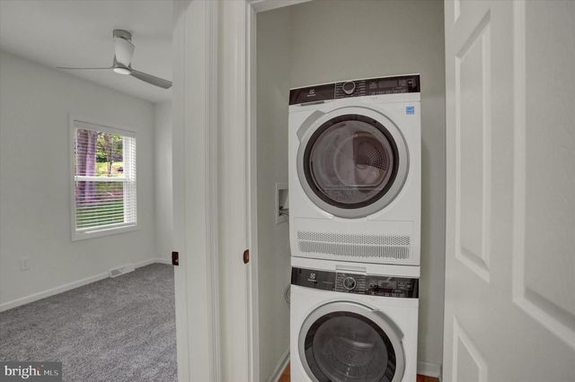 2 MAXINE TRL, Fairfield, PA 17320