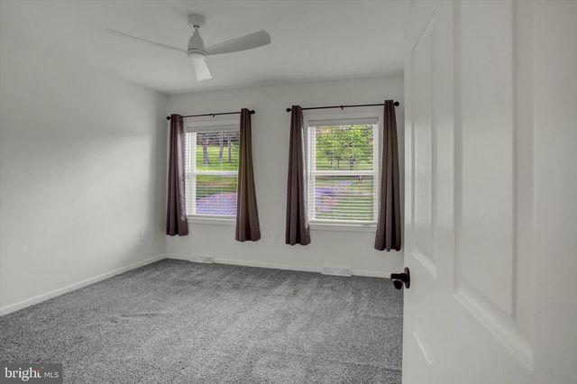 2 MAXINE TRL, Fairfield, PA 17320
