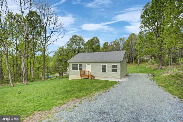 2 MAXINE TRL, Fairfield, PA 17320