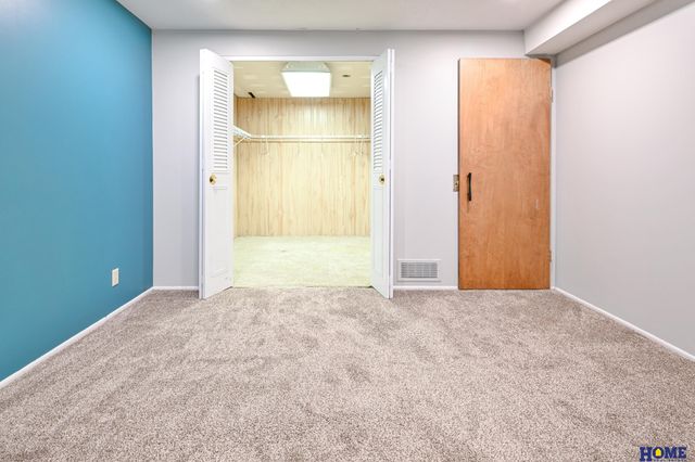 800 E Sanborn Drive, Lincoln, NE 68505