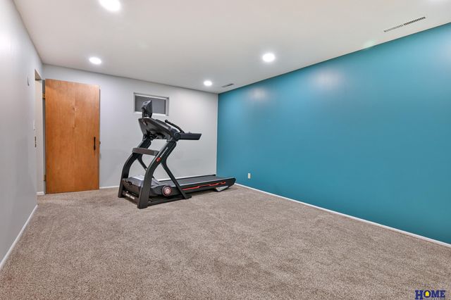 800 E Sanborn Drive, Lincoln, NE 68505