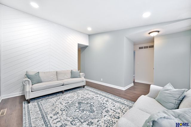 800 E Sanborn Drive, Lincoln, NE 68505