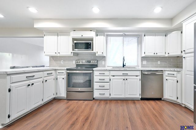 800 E Sanborn Drive, Lincoln, NE 68505