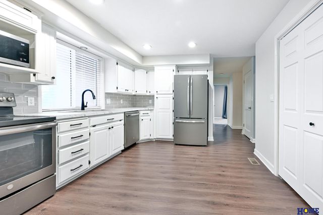 800 E Sanborn Drive, Lincoln, NE 68505