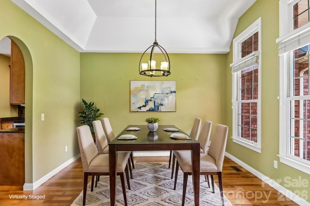 28 Tudor Crescent Court, Hendersonville, NC 28739