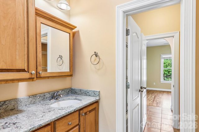 28 Tudor Crescent Court, Hendersonville, NC 28739