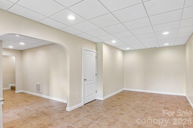 28 Tudor Crescent Court, Hendersonville, NC 28739