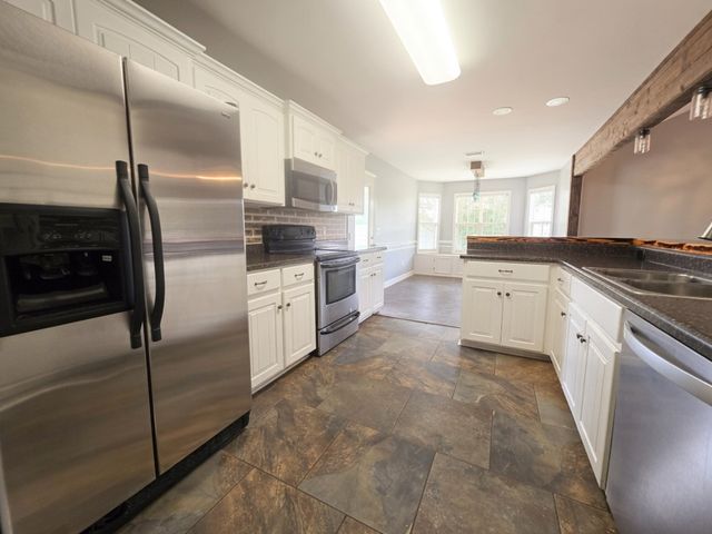 1601 Johnny Murphy Road, Dothan, AL 36301