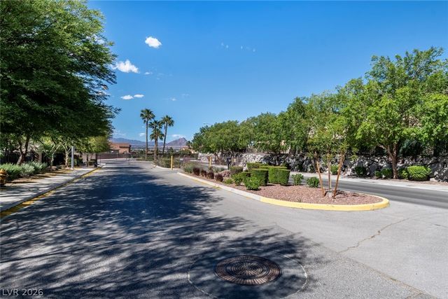 195 Falling Stones Court, Henderson, NV 89012