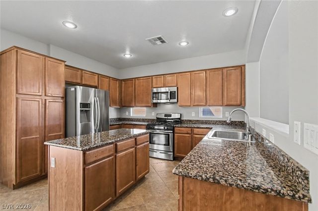 195 Falling Stones Court, Henderson, NV 89012