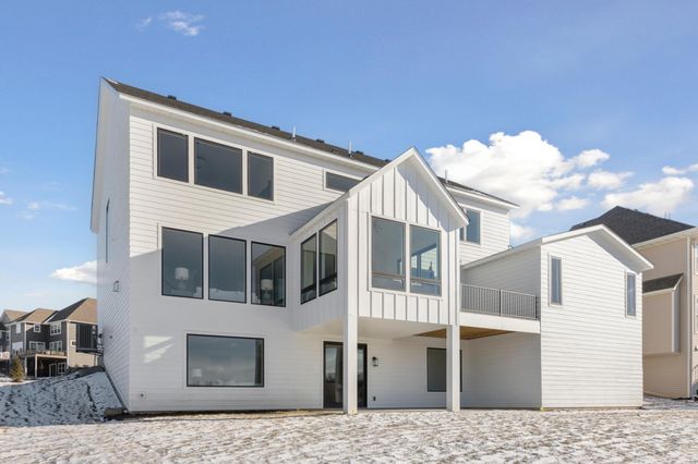 707 Ensconced Way, Chaska, MN 55318