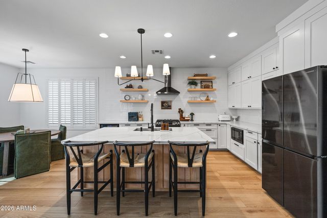 2435 E Narrowleaf Drive, Gilbert, AZ 85298