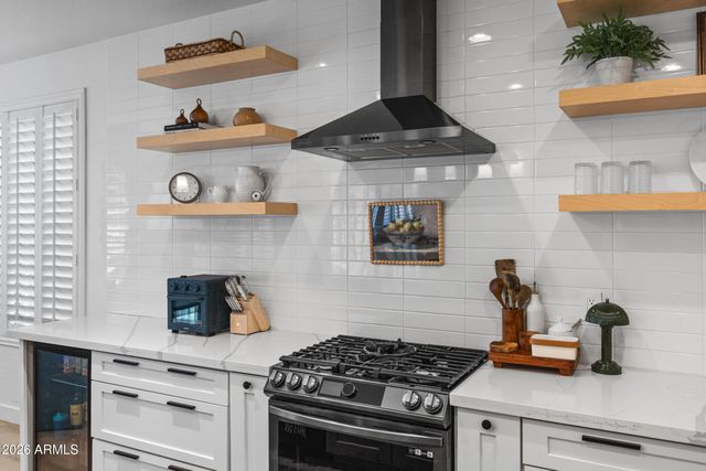 2435 E Narrowleaf Drive, Gilbert, AZ 85298