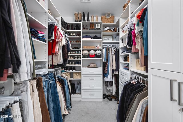 2435 E Narrowleaf Drive, Gilbert, AZ 85298