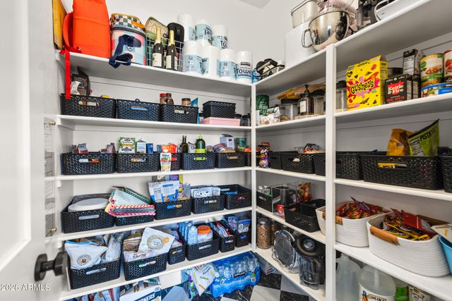 2435 E Narrowleaf Drive, Gilbert, AZ 85298