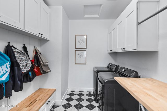 2435 E Narrowleaf Drive, Gilbert, AZ 85298