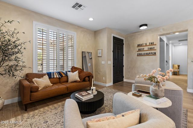 2435 E Narrowleaf Drive, Gilbert, AZ 85298