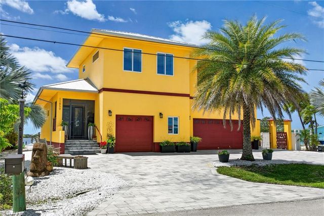 11859 Island AVE, Matlacha, FL 33993