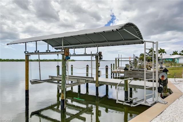 11859 Island AVE, Matlacha, FL 33993