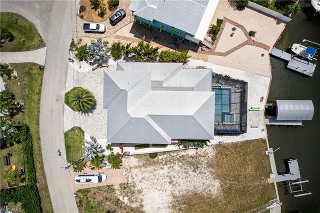 11859 Island AVE, Matlacha, FL 33993