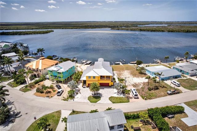 11859 Island AVE, Matlacha, FL 33993