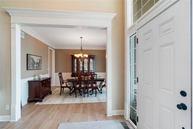 215 SW Stonegate Drive, Ankeny, IA 50023