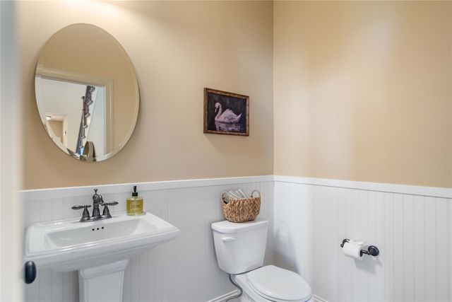 215 SW Stonegate Drive, Ankeny, IA 50023