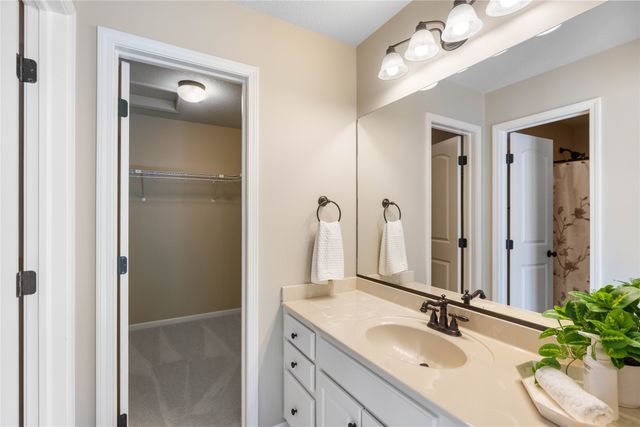 215 SW Stonegate Drive, Ankeny, IA 50023