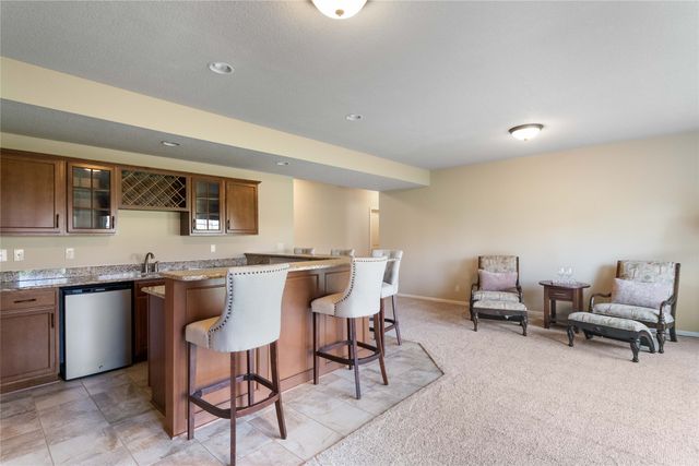 215 SW Stonegate Drive, Ankeny, IA 50023