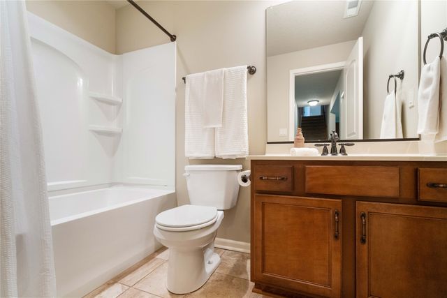 215 SW Stonegate Drive, Ankeny, IA 50023