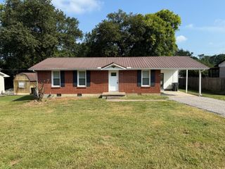 924 Oleander Dr, Gallatin, TN 37066