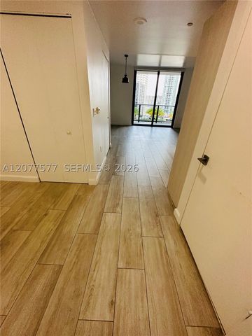 45 SW 9th St 1202, Miami, FL 33130