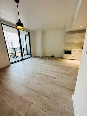 45 SW 9th St 1202, Miami, FL 33130
