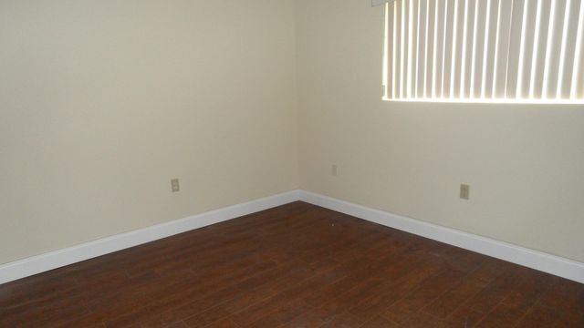 351 Palm Way 201, Pembroke Pines, FL 33025