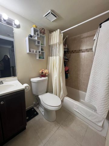 351 Palm Way 201, Pembroke Pines, FL 33025