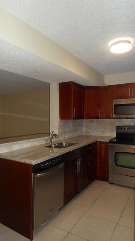 351 Palm Way 201, Pembroke Pines, FL 33025