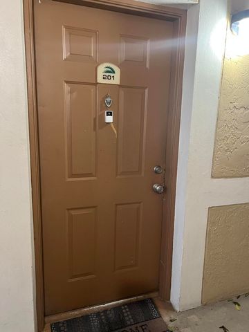 351 Palm Way 201, Pembroke Pines, FL 33025
