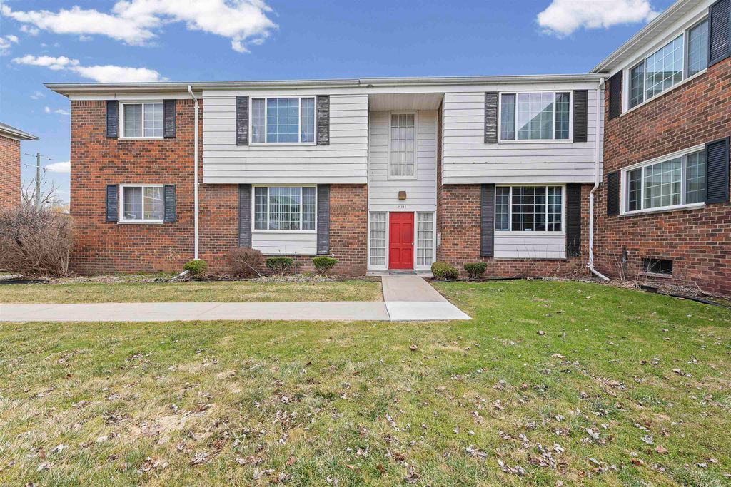 25344 Shiawassee Circle, Southfield, MI 48033